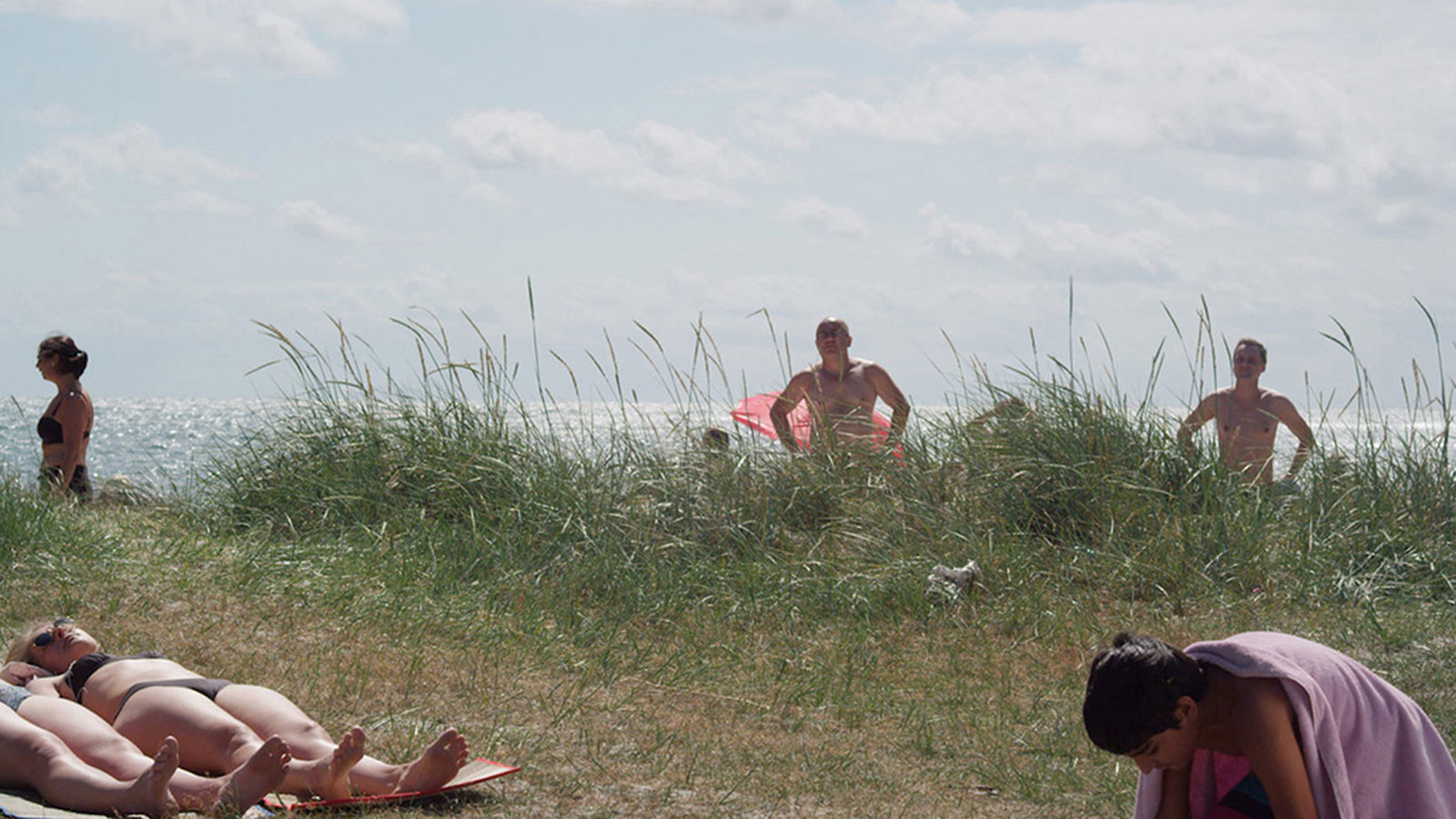 FIGHT ON A SWEDISH BEACH! Simon Vahlne.jpg