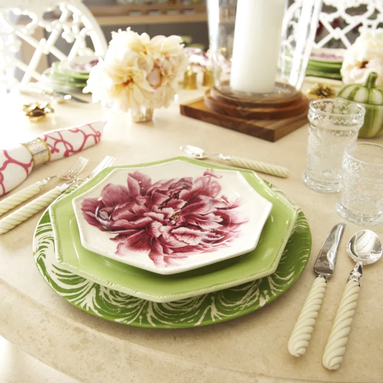 Lifestyle_Table2_02.jpg