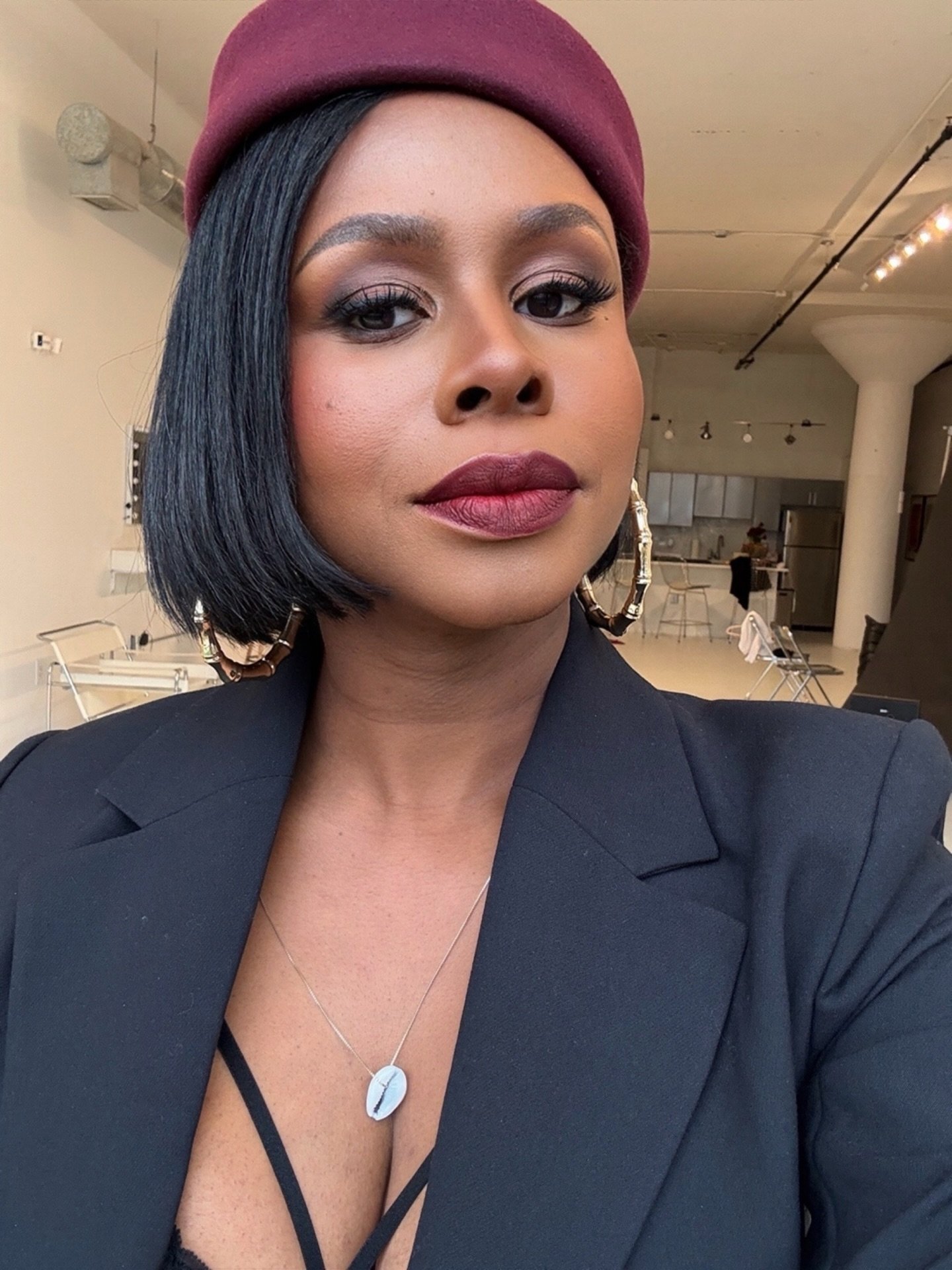 The ladies of @ourkindofwomen: So, Bessie you are gonna be in this too? Right?

Me: **gets make up done by @themuaalex and sets up my self portrait session&hellip;. * 

#ourkindofwomen