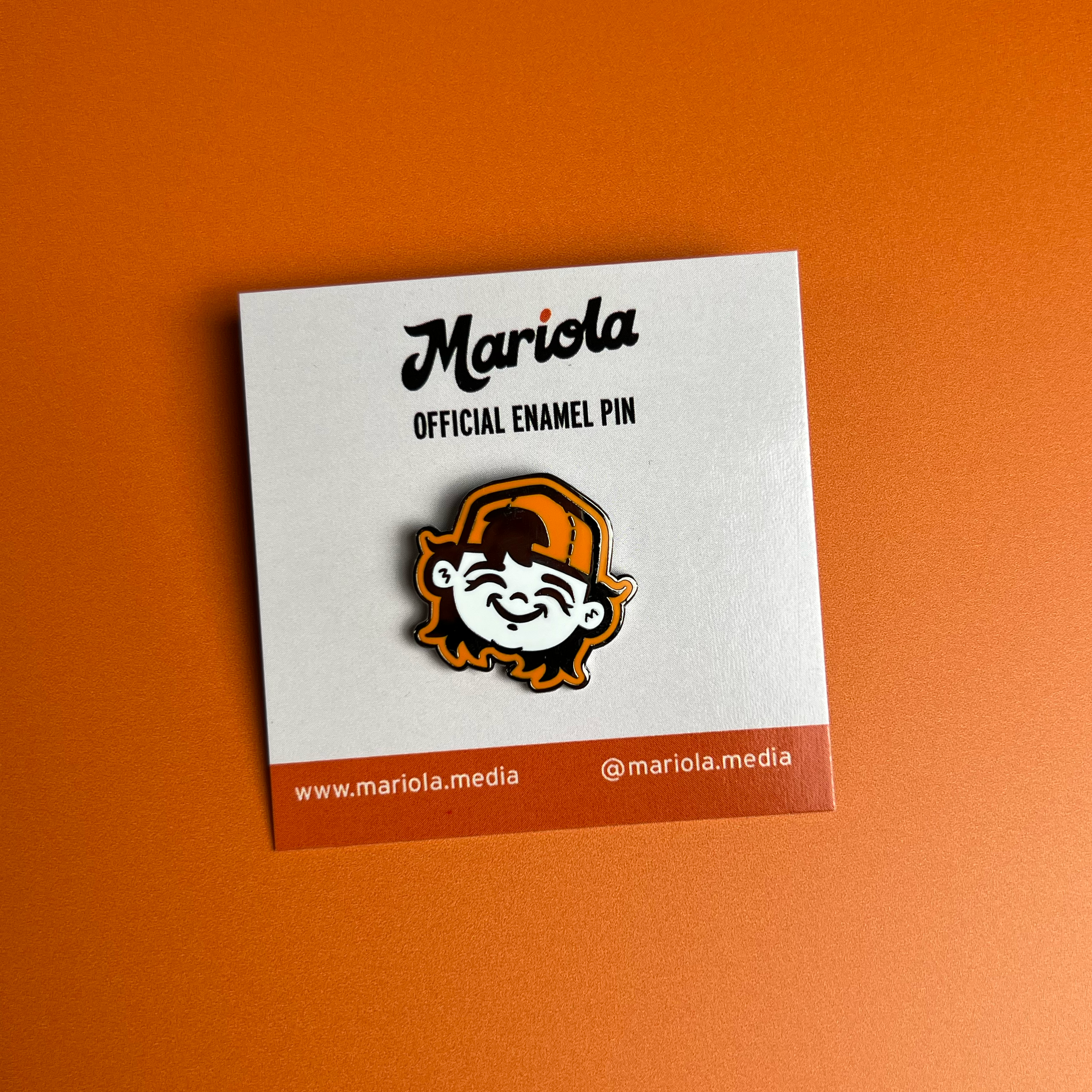Moon Eyes Pin.png