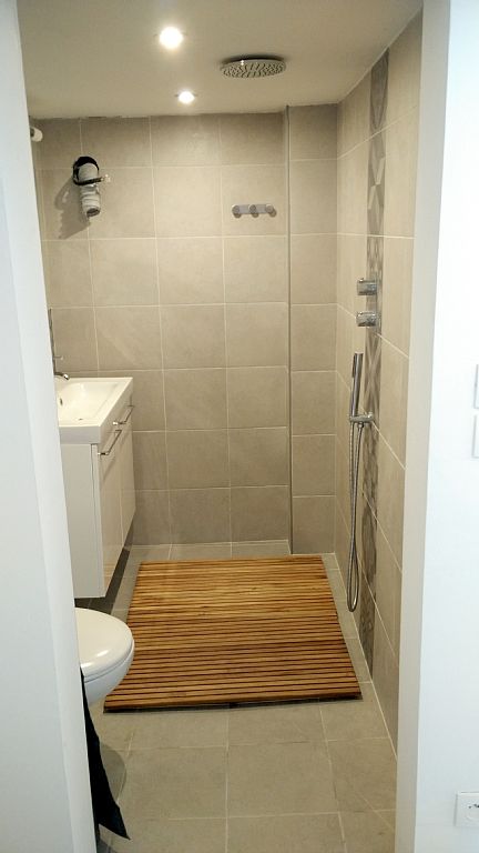 Ensuite to bedroom #1
