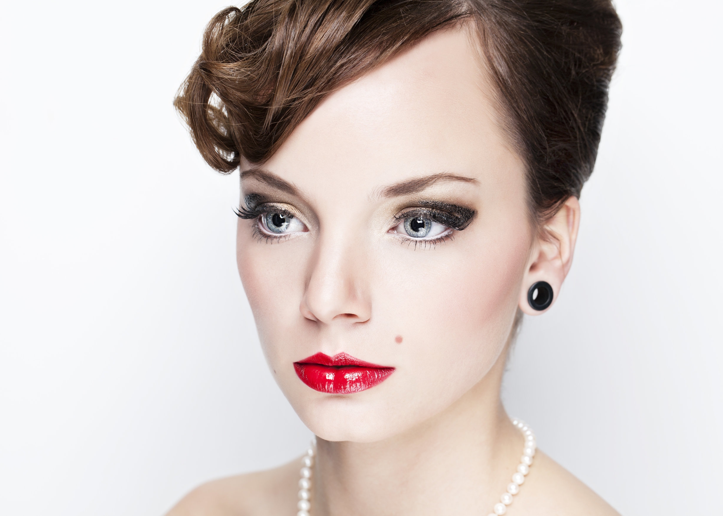 Lyndsie Beauty2 Color.jpg