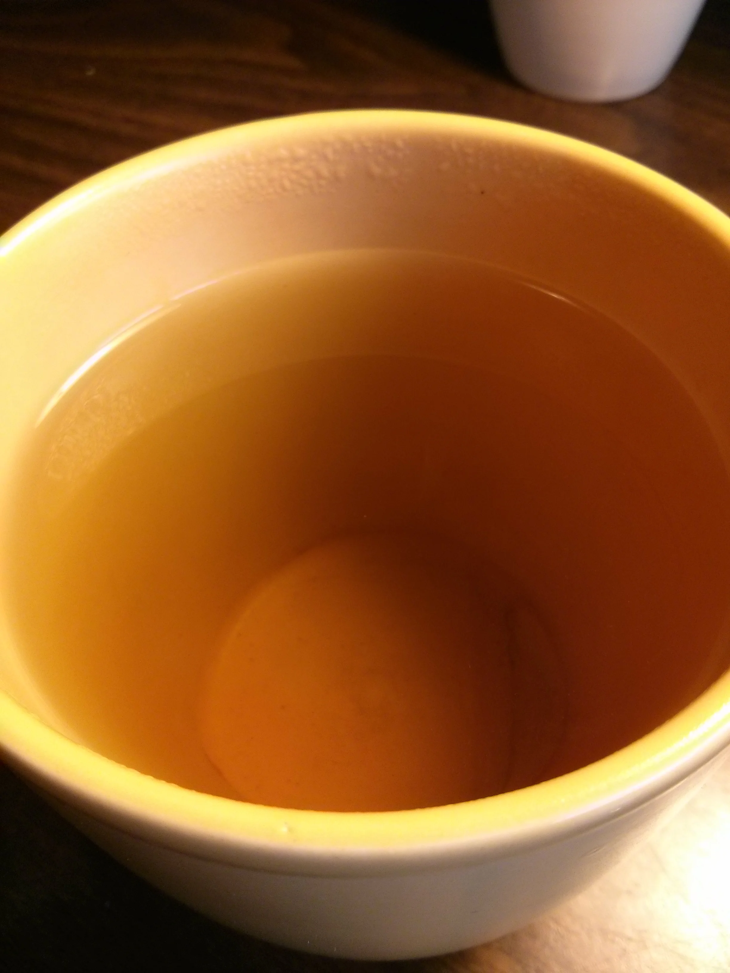 What's the result? Leagues above the previous Shou Meis that I have had. While white tea is though to be "dainty", this one had a serious body to it and was not floral. Even though Shou Mei is on the lower end of the white tea spectrum in terms of quality, I found it very enjoyable. The fact that my parents picked it makes it makes me biased too :)