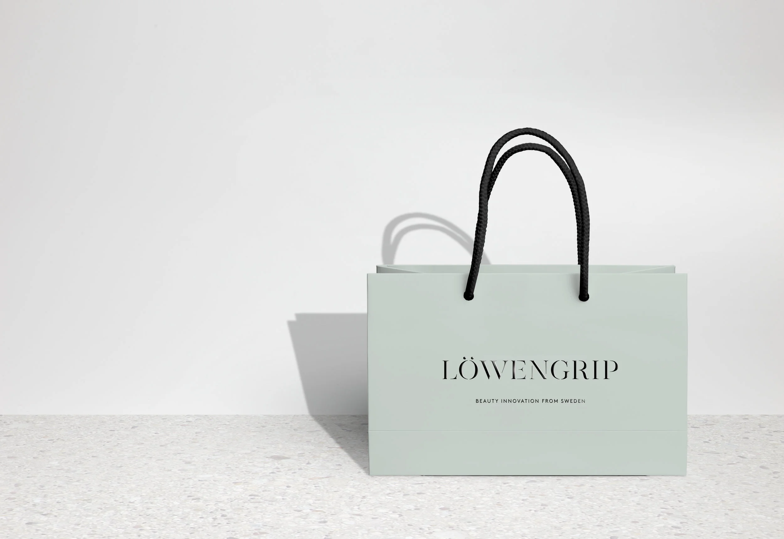 lowengrip_bagmockup.jpg