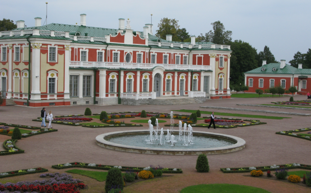 Kadriorg Palace - Estonian Art Museum 