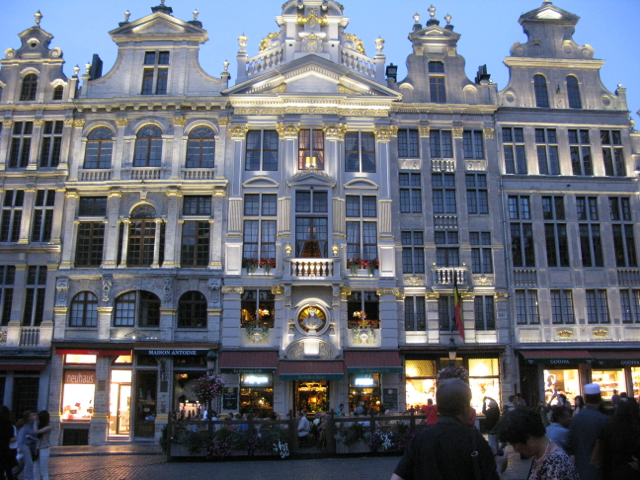 The square by night