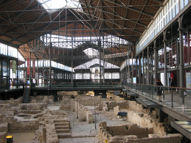 Mercat del Born, the former central market, which for years had covered these ruins of the medieval city