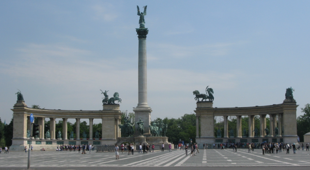  Hero's Square 