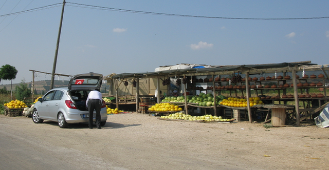 Some very basic vegetable stalls on the roadside
