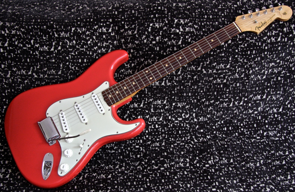 Bryde igennem kronblad Mig 1963 Fender Stratocaster Fiesta Red — Guncotton Guitars