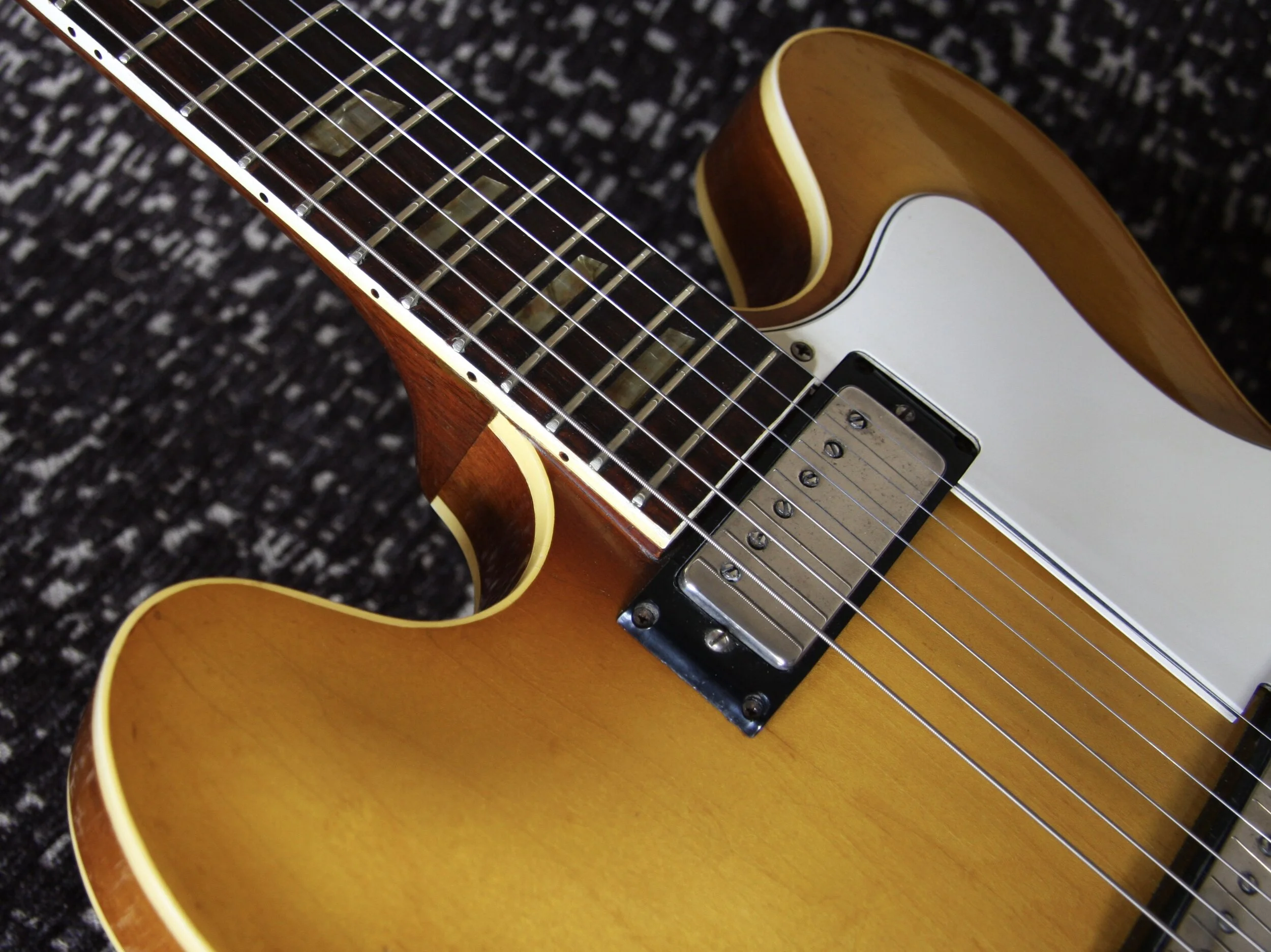 Epiphone純正 Rivieraカスタム用　P-90　3基セット　ゴールド Epiphone Riviera Custom P93 税込販売価格 ￥42,800- 中古 P-90