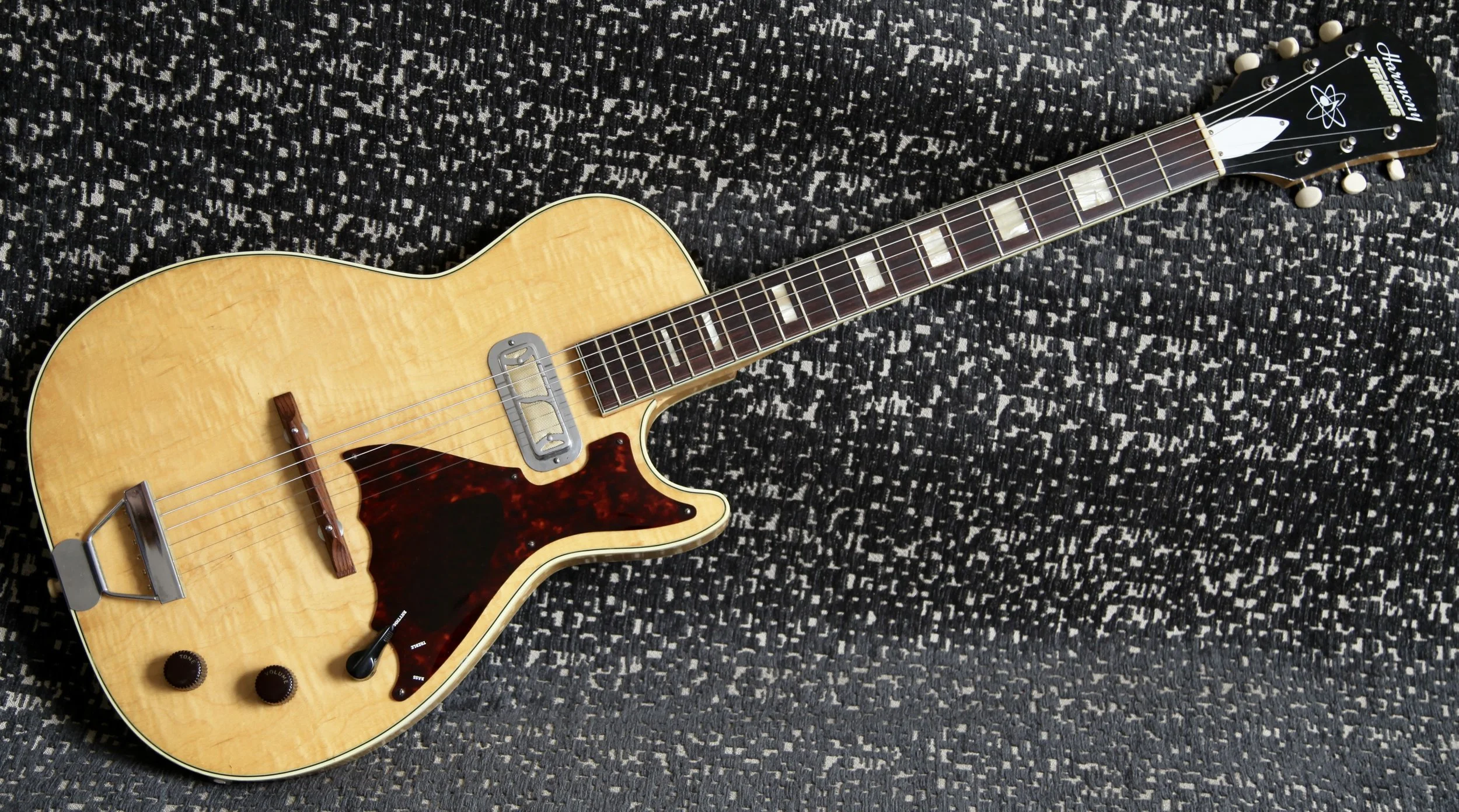 1962 Harmony Stratotone Mercury H48