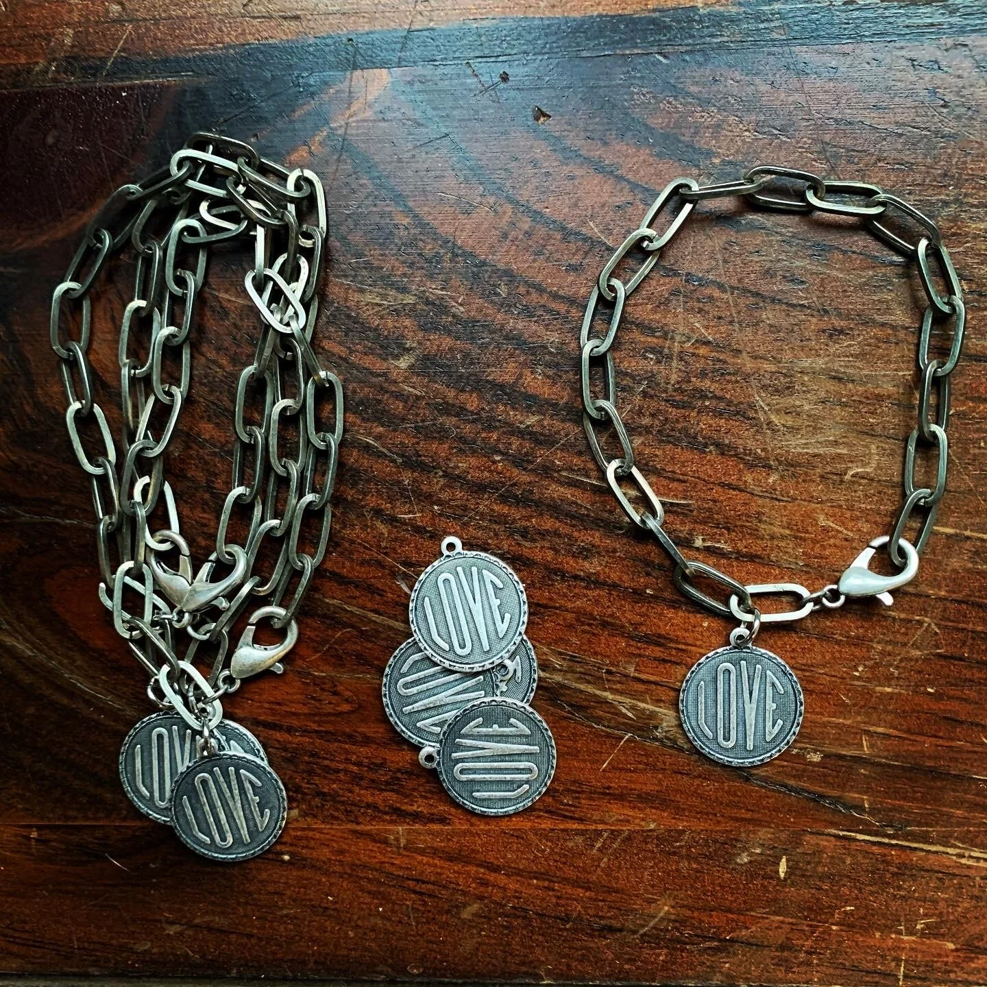 6A2EEE5F-D521-45CA-AB99-3597C7D8F810