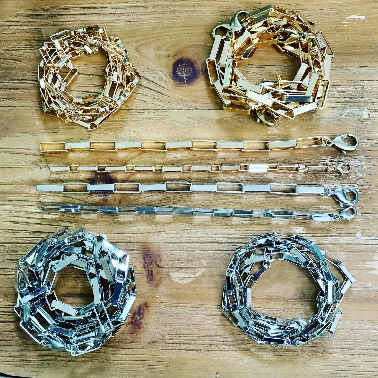 93A08C10-71D7-4B3F-9A28-C80A9047BAB7