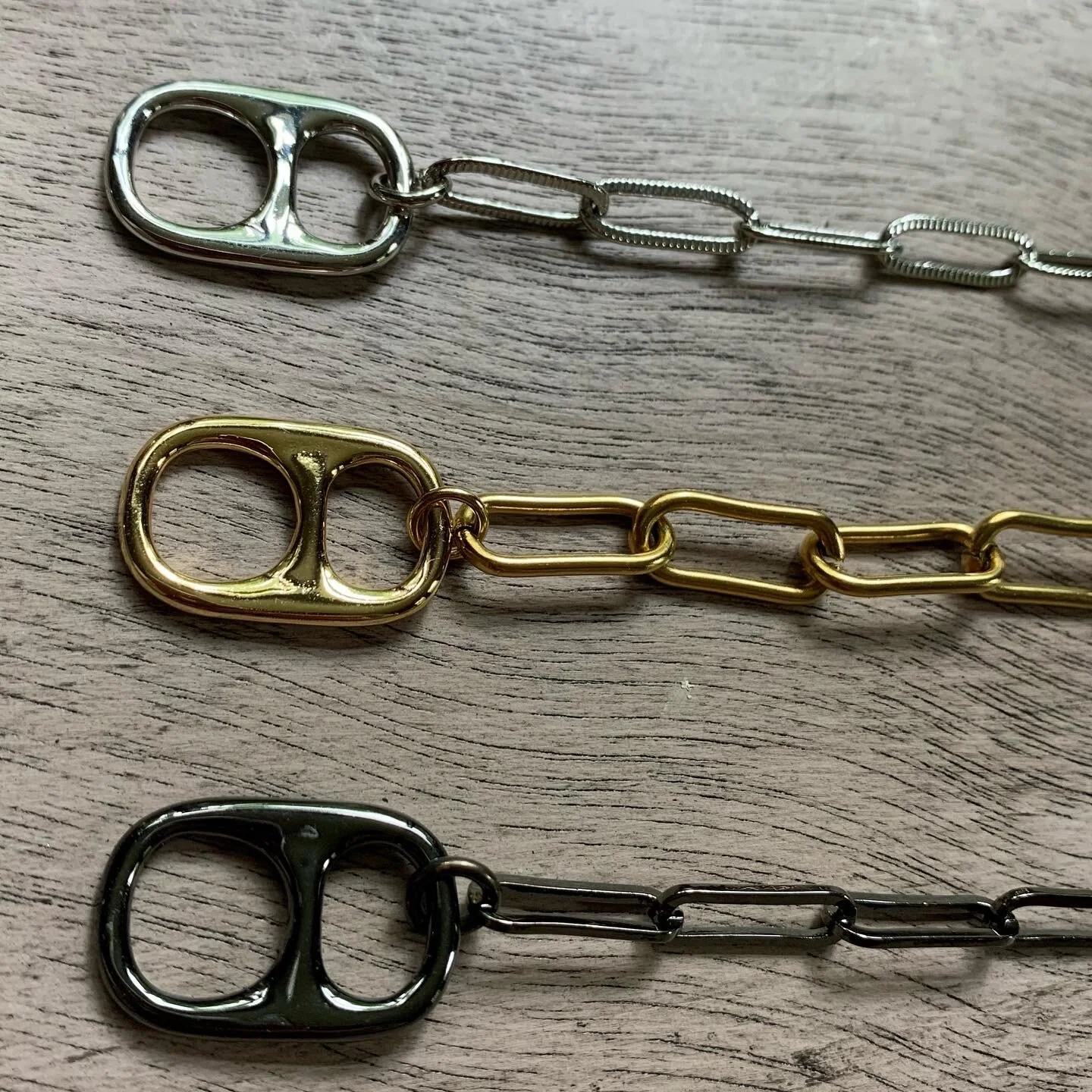 A8BCE533-FE9F-4882-95AA-65651BBA29B6