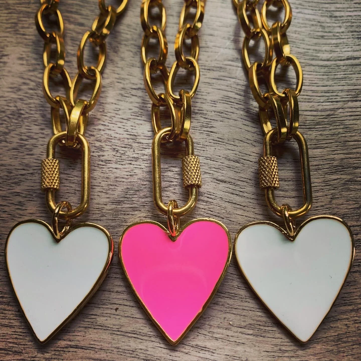 DFB17929-2D44-492F-B4C0-768302723DAD