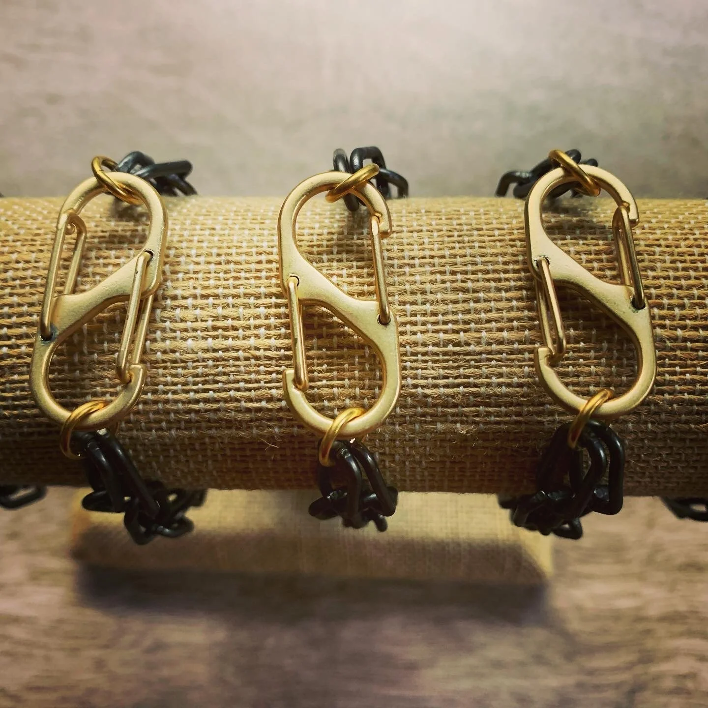 F0BA6EF8-E45D-4787-9144-213D4B02F1DD