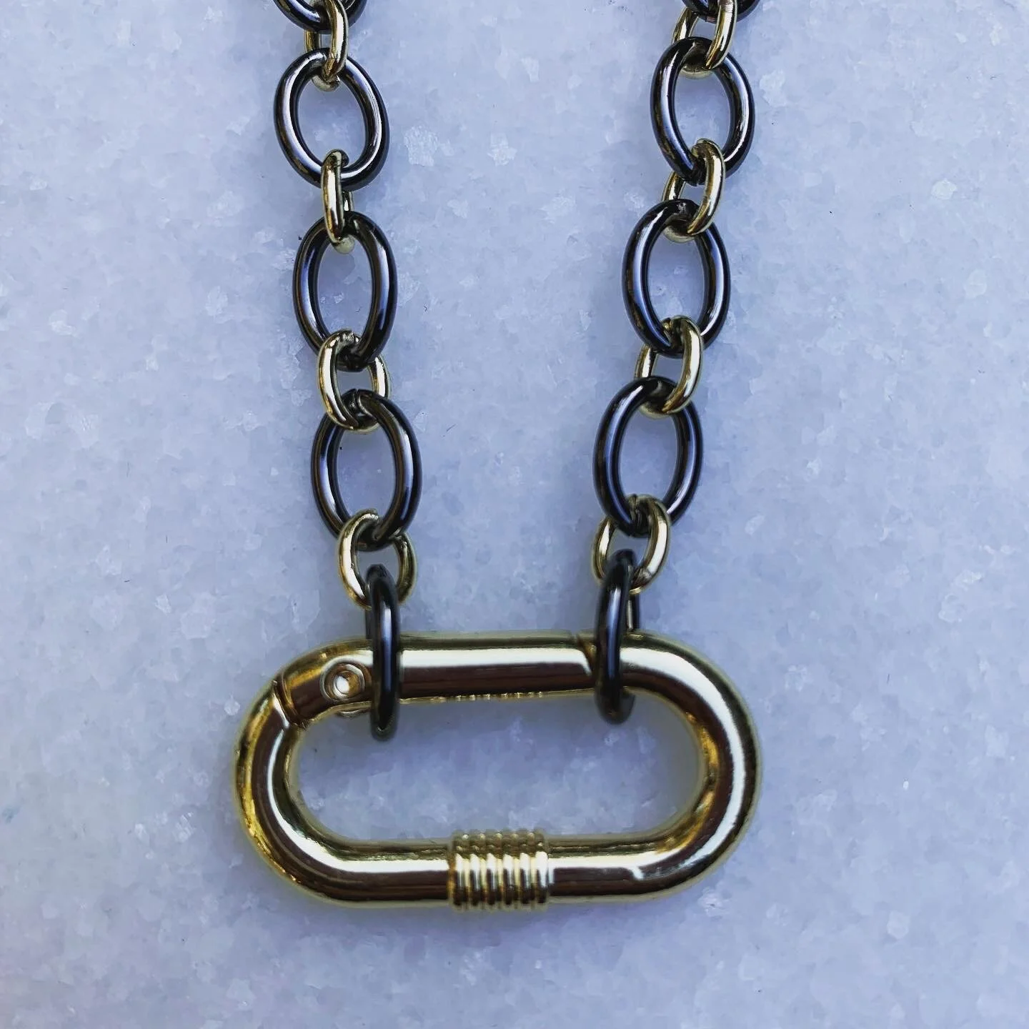 2A0F08C0-0D89-41C4-8049-DCB56982B903