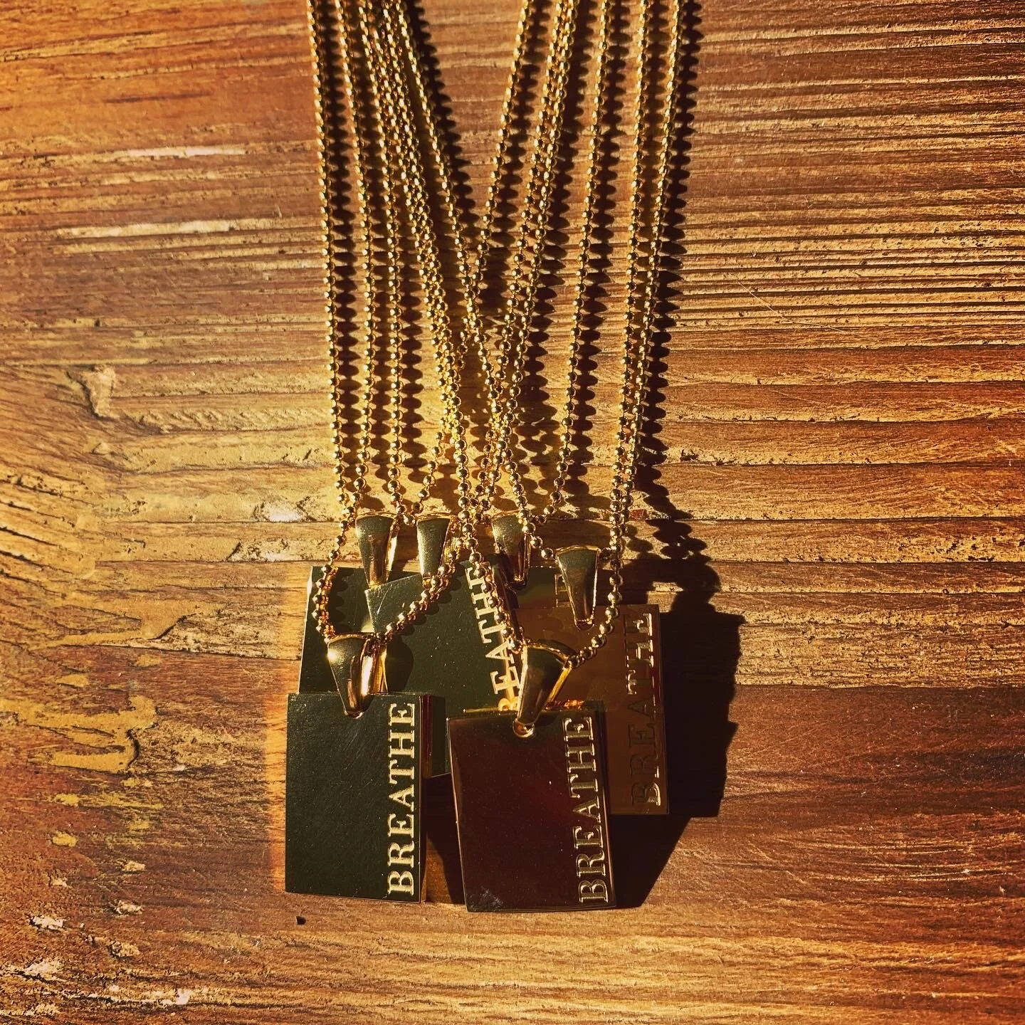 77151733-4D4B-4108-BF03-CBF765F91447