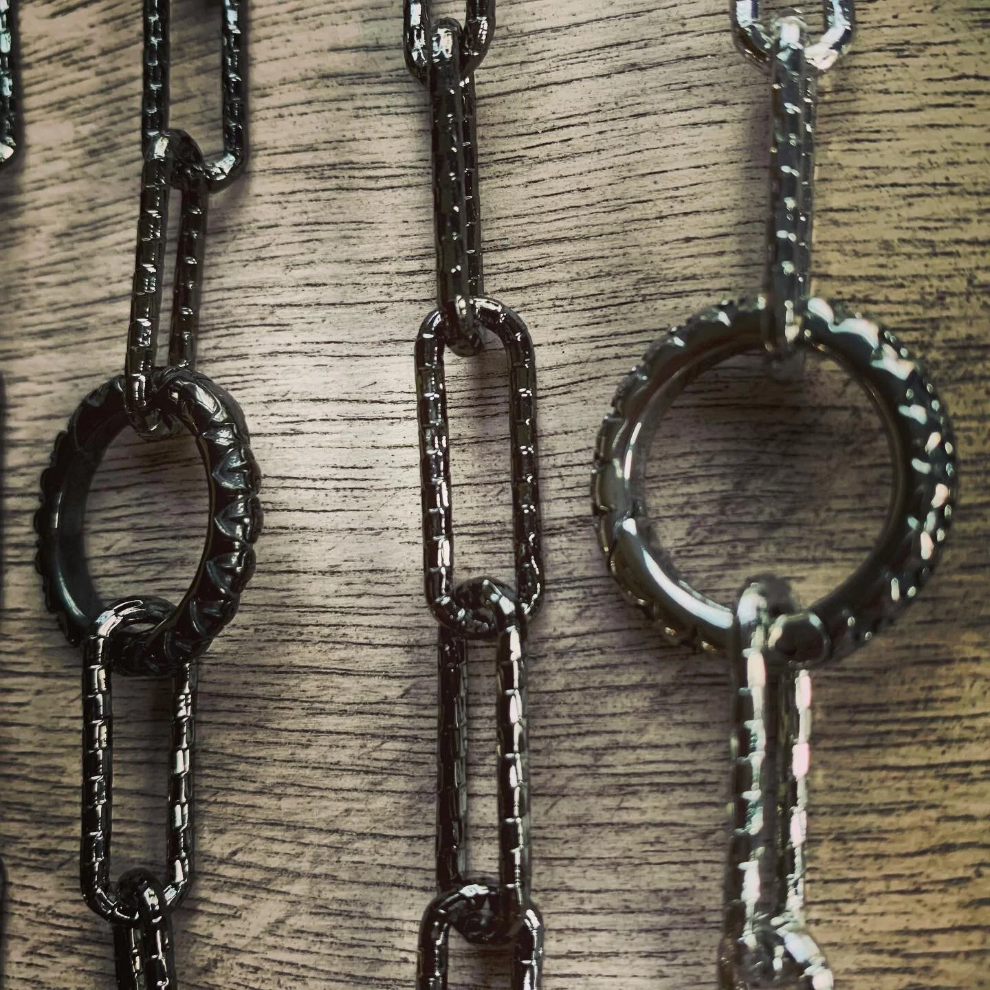 AE55C726-C695-4BE4-8782-2A438281FBD7