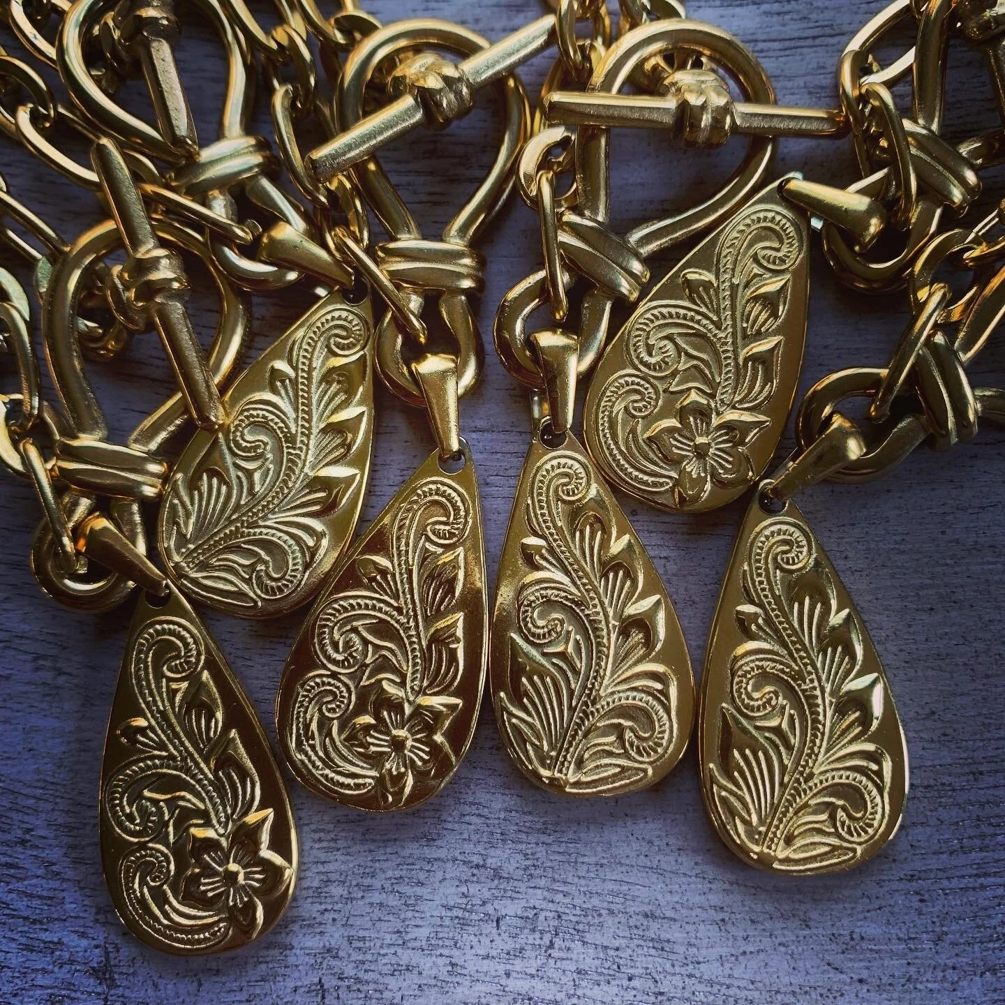 E1B9F3F1-699C-45AA-BA60-164C5D57174C