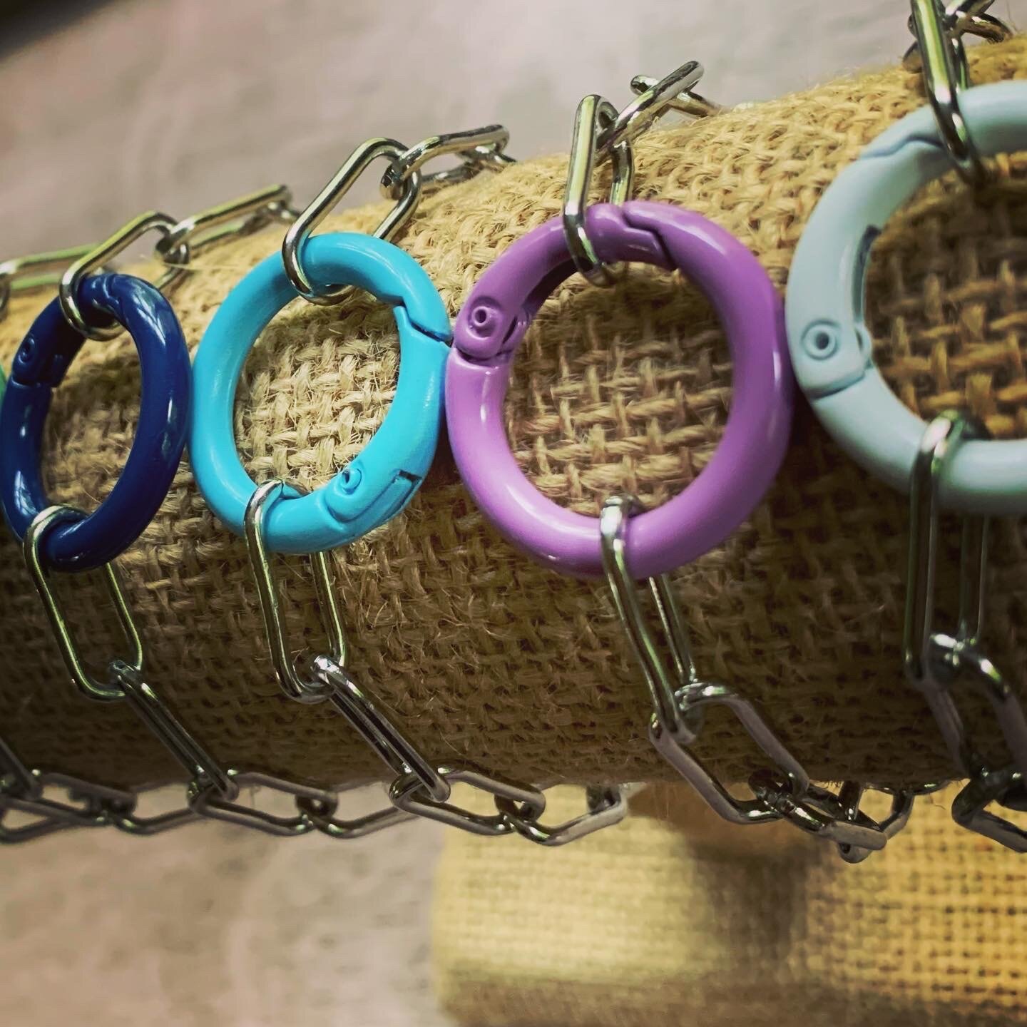 998285B6-0B06-4BAF-9E6B-77B5201003DB