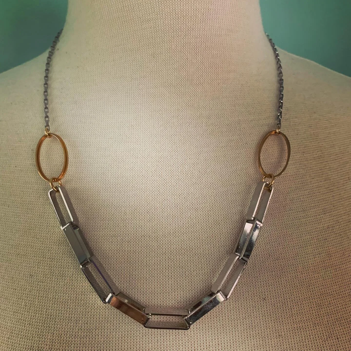 3F612AFD-9206-414B-8F93-44BFCCC2B5F6