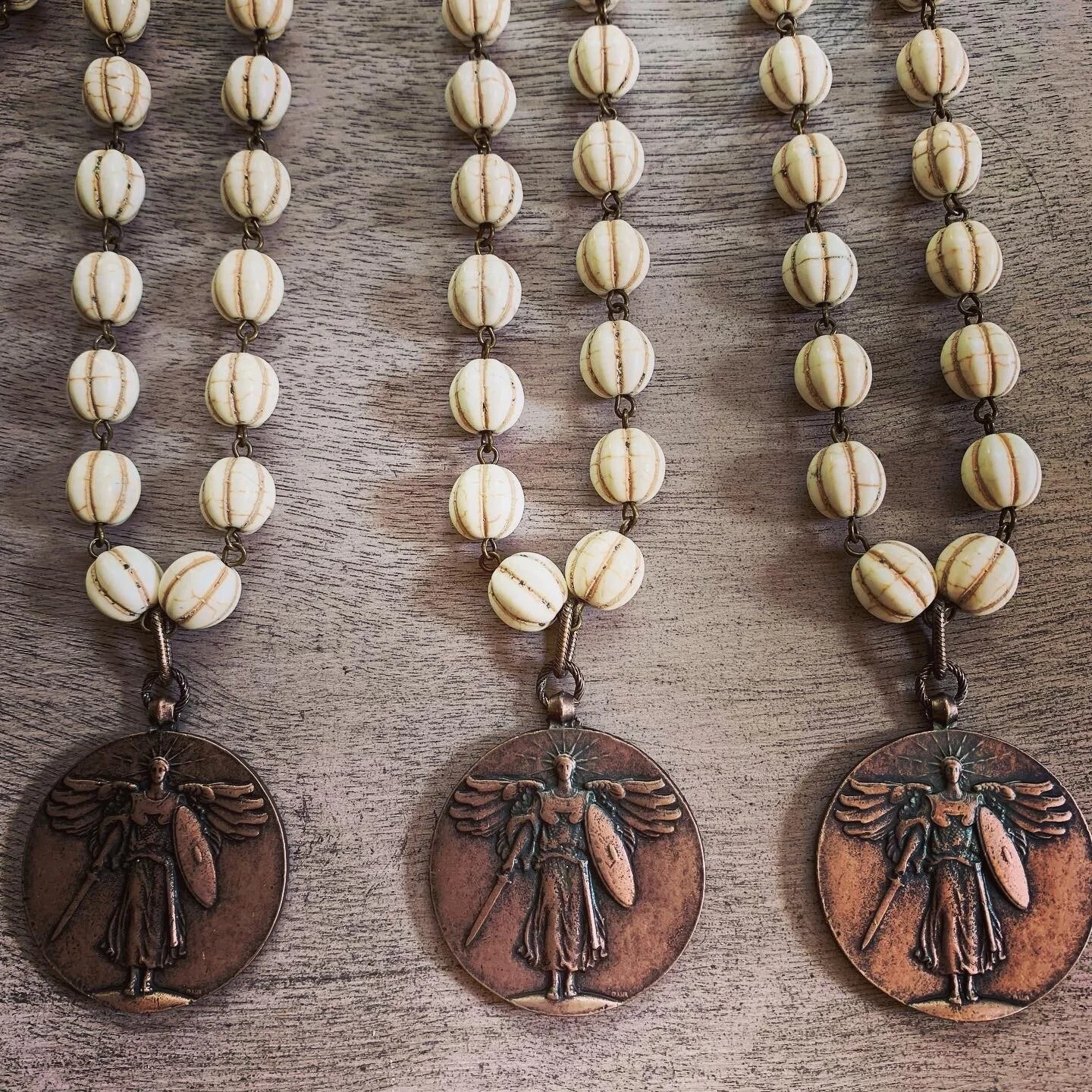 9077E6F8-2B7B-480A-A90E-653C63530CEB