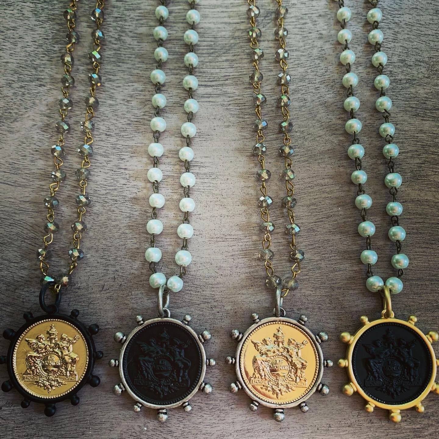 12D54C6C-FF88-4C3B-A5A7-8650928C548D