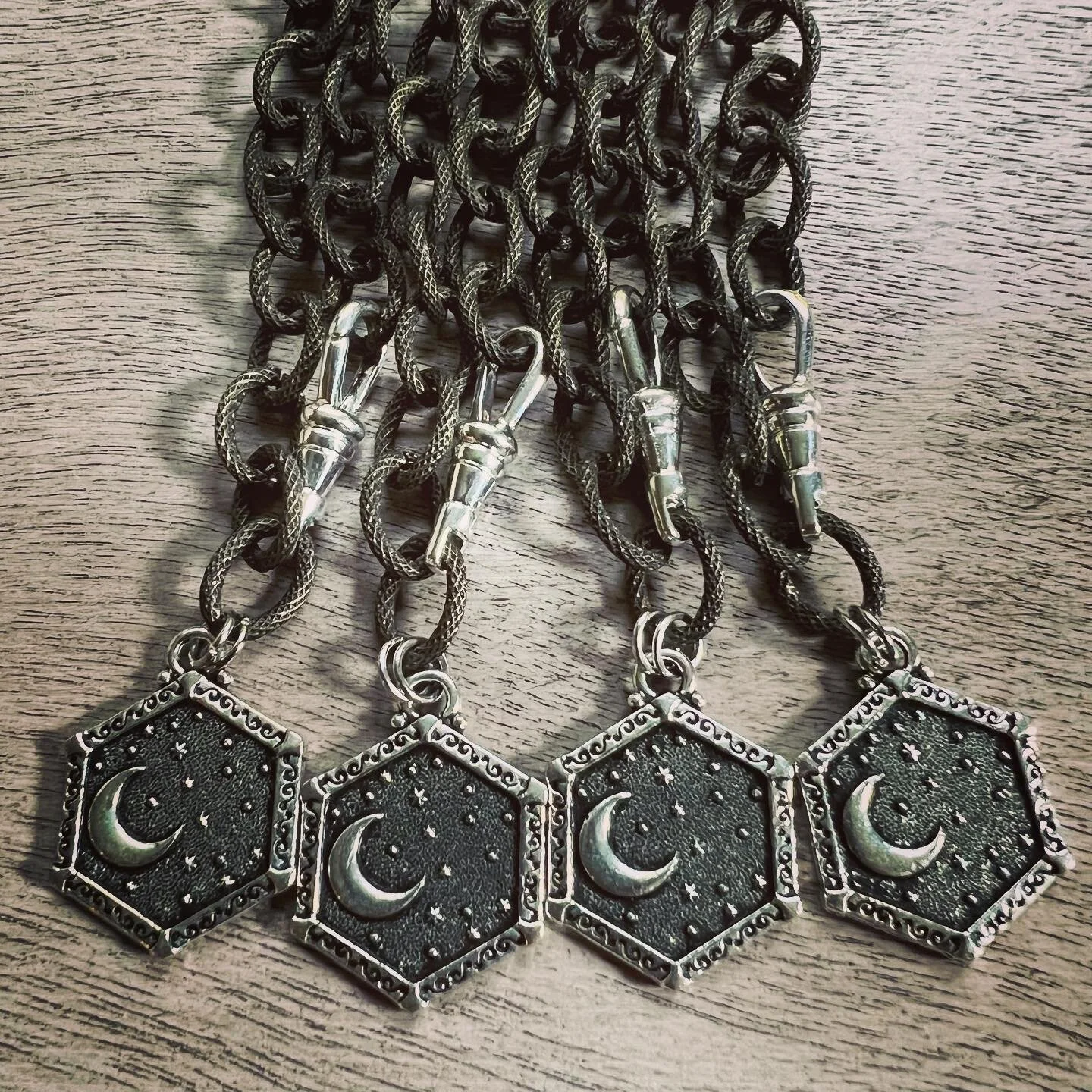 06AD4CF5-B40B-4852-94BF-C45D25F42F0F