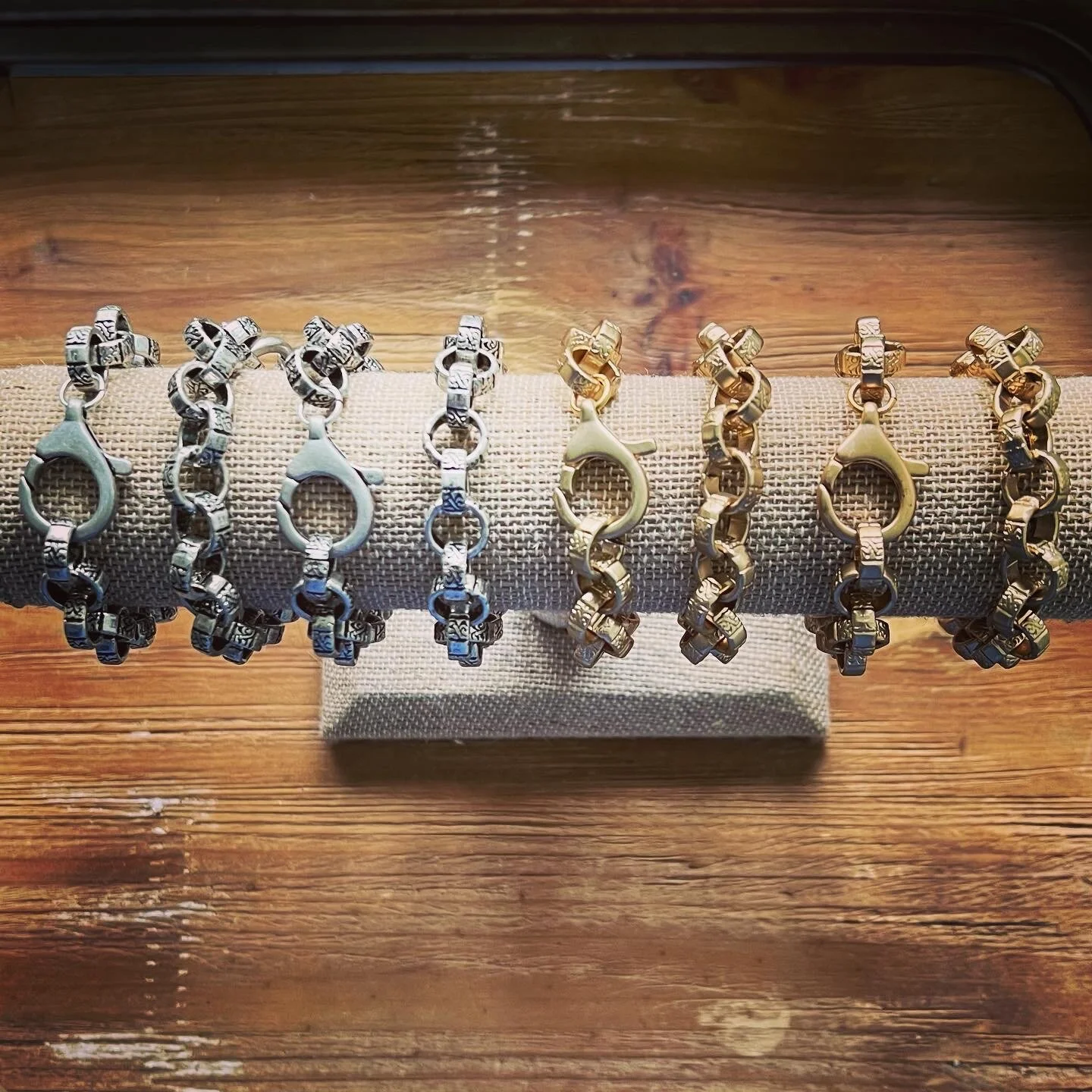 2B44BFD9-A645-4777-AFEF-0666A66D5080