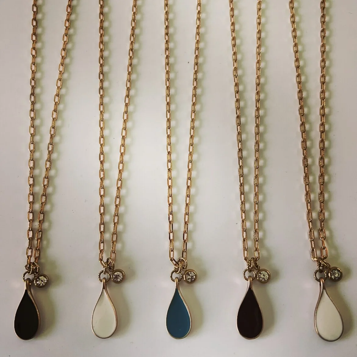 FB5F5FCC-231A-4F7B-B3C9-123C81E233CD