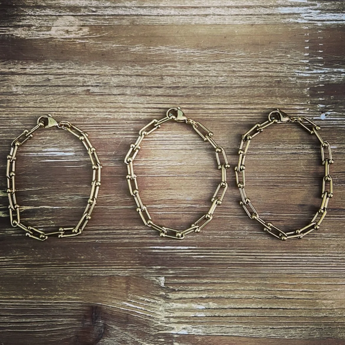 5EBC1E4D-C75E-4CE6-AA2B-3C8160705F76