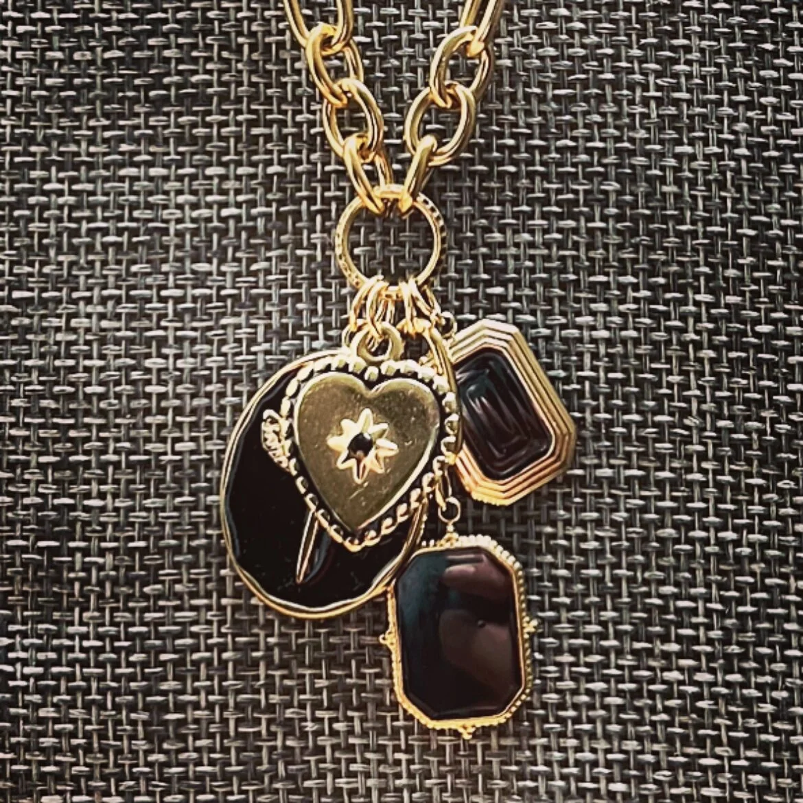 B13CE94E-9894-4760-BC2C-F94495D50DBB