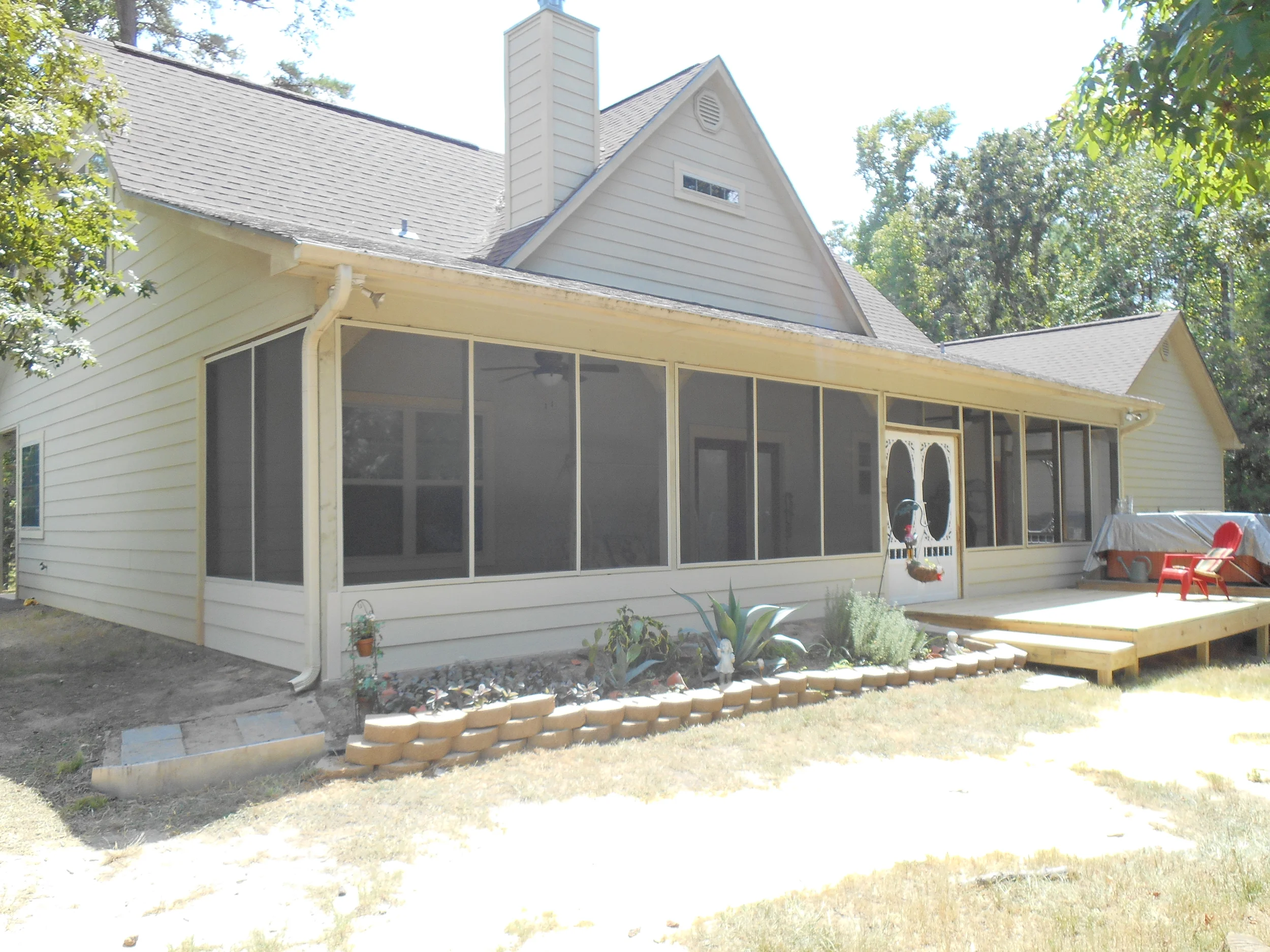 Screened in Porch.JPG