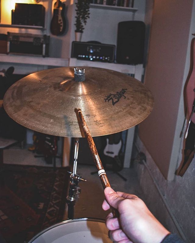 just making sure the beat goes on 🥁
.
cooking up some new tunes for '19 | more to come
.
.
.
#drumset #drummer #zildjian #drums #drumming #drum #music #musician #drumsticks #evans #drumkit #drummerlife #drumuniversity #drumlife #drumfam #studio #studiolife #newmusic #brooklyn