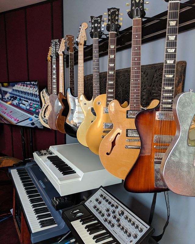 Been having a blast #gettingtoknow the fine people at @MissionSoundNYC // #NYCMusicians, if you're thinking about hopping into the studio, do not overlook this amazing space. .
.
.
#guitar #guitarrist #GuitarSetUp #GuitarAndChill #guitarmasters #Guit