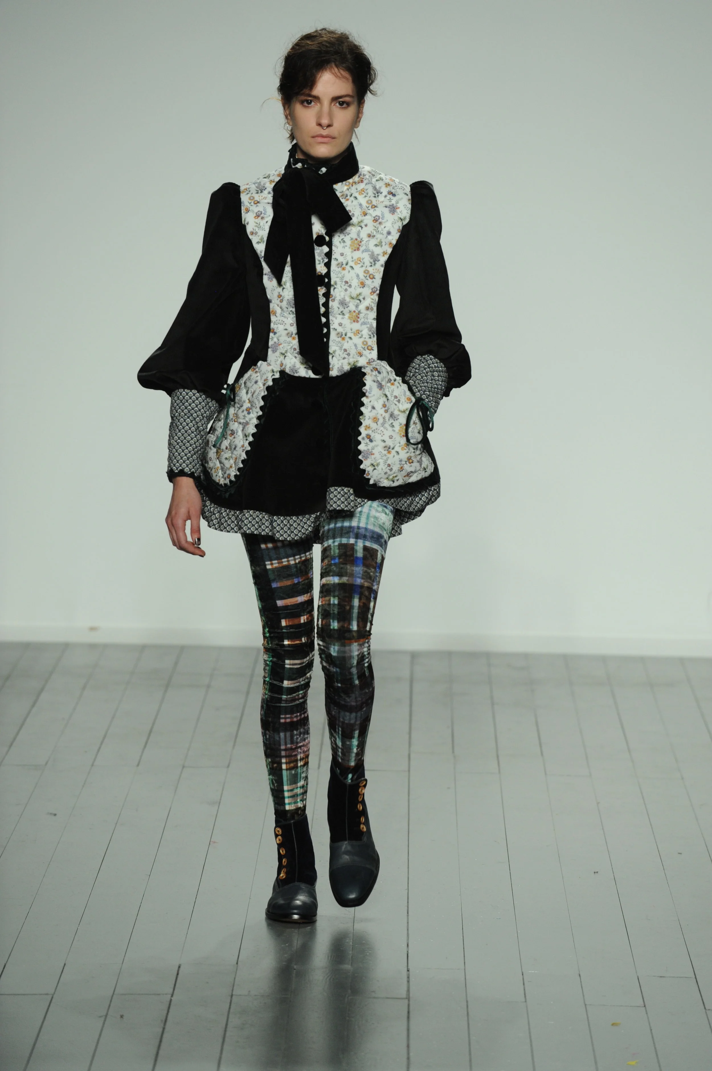 LOOK 3 ON|OFF DANIEL PASCAL TANNER.JPG