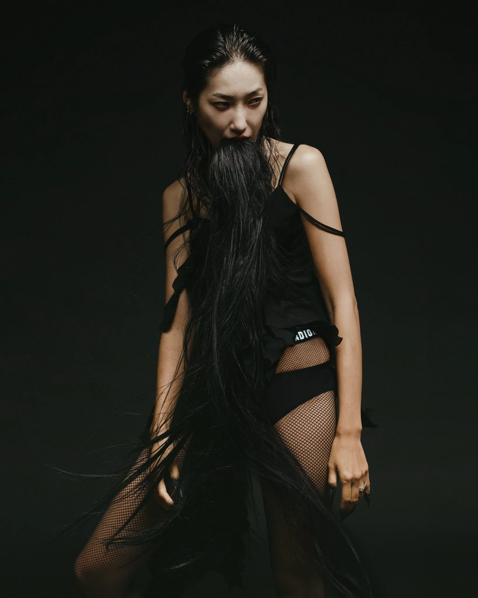 ￼Sh01-Witchcraft-TonyTran-48427.jpg