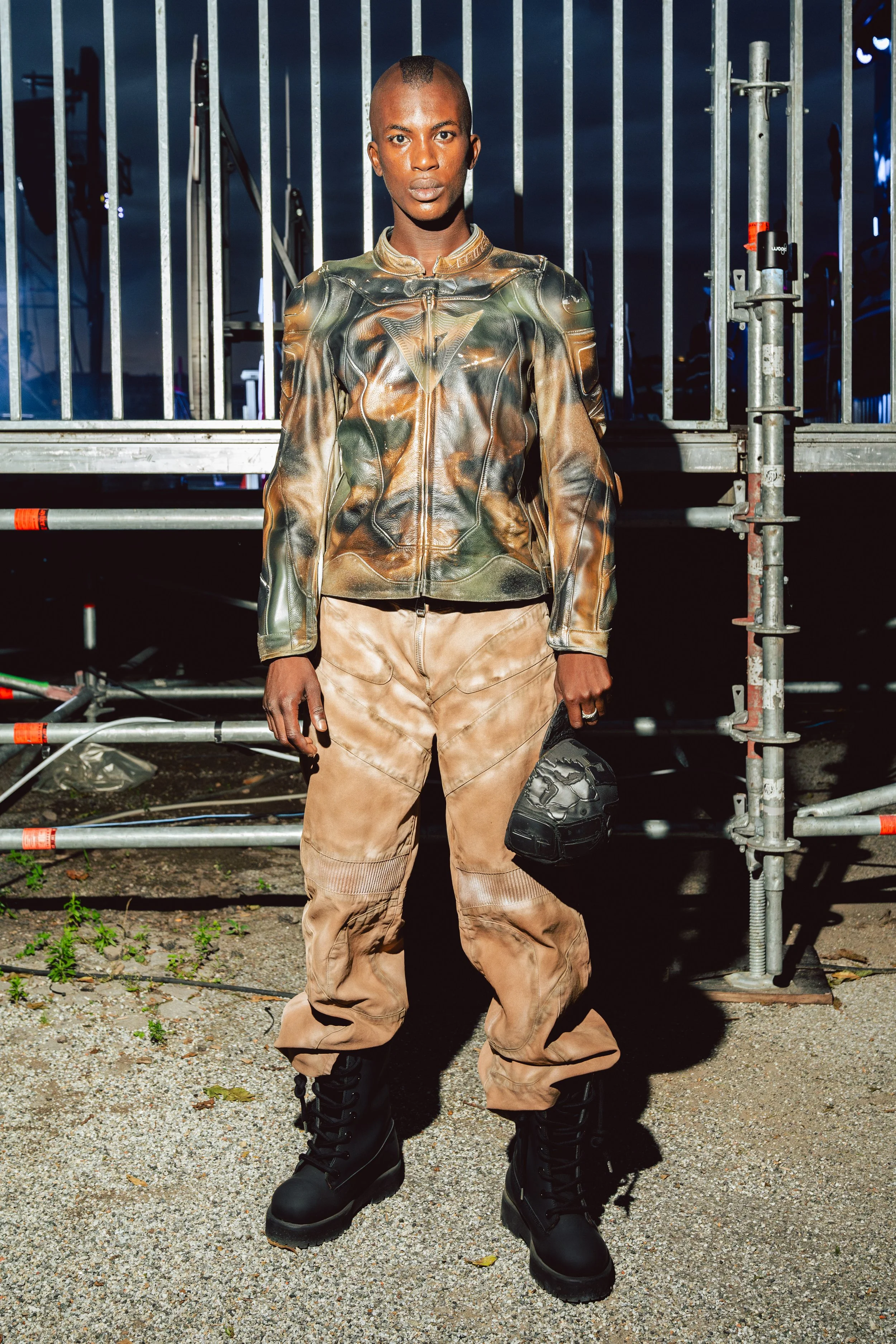 PDF_HOLYMOTOR_SS25_Look 14.jpg