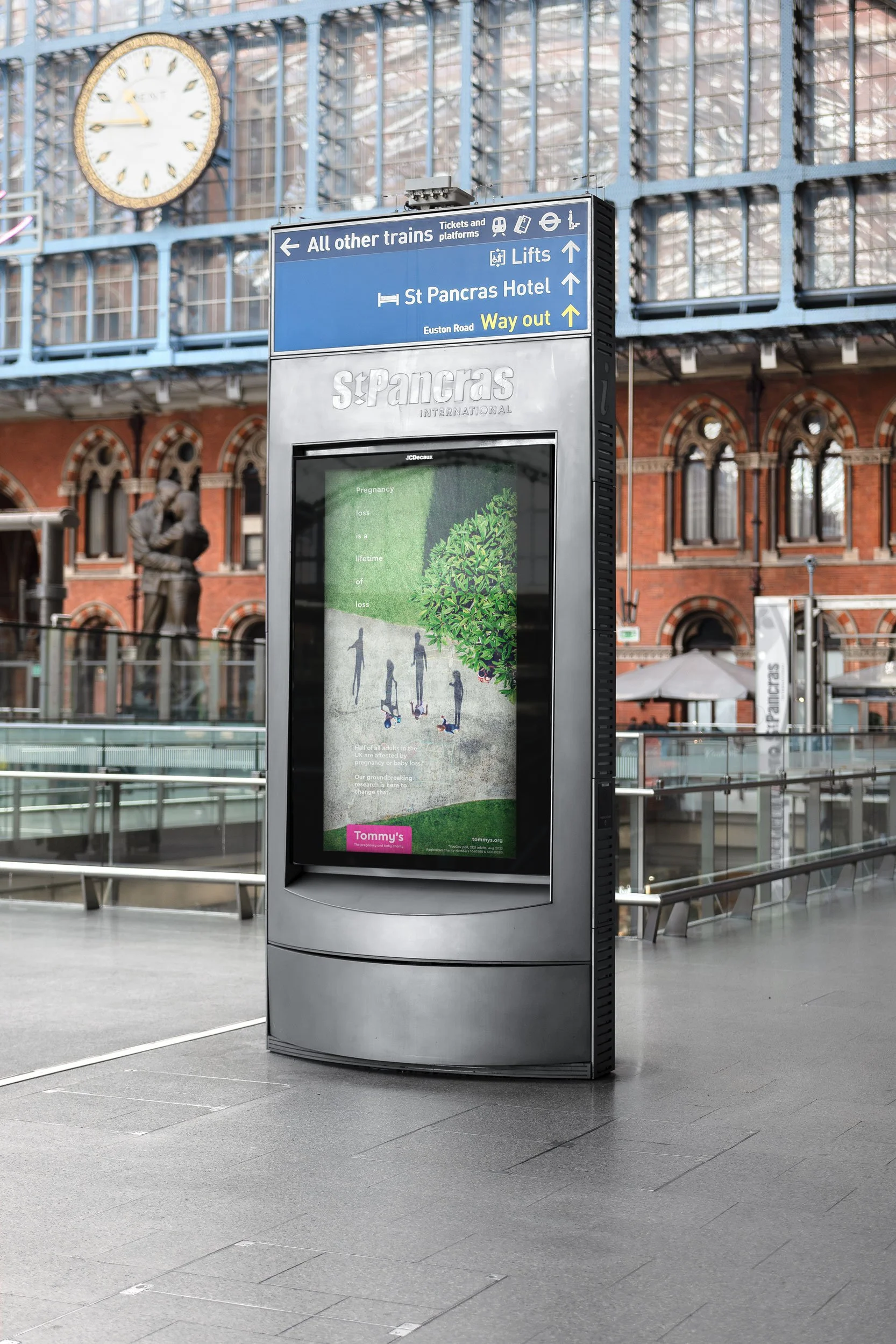 TOMMYS_URBAN_DOOH.jpg