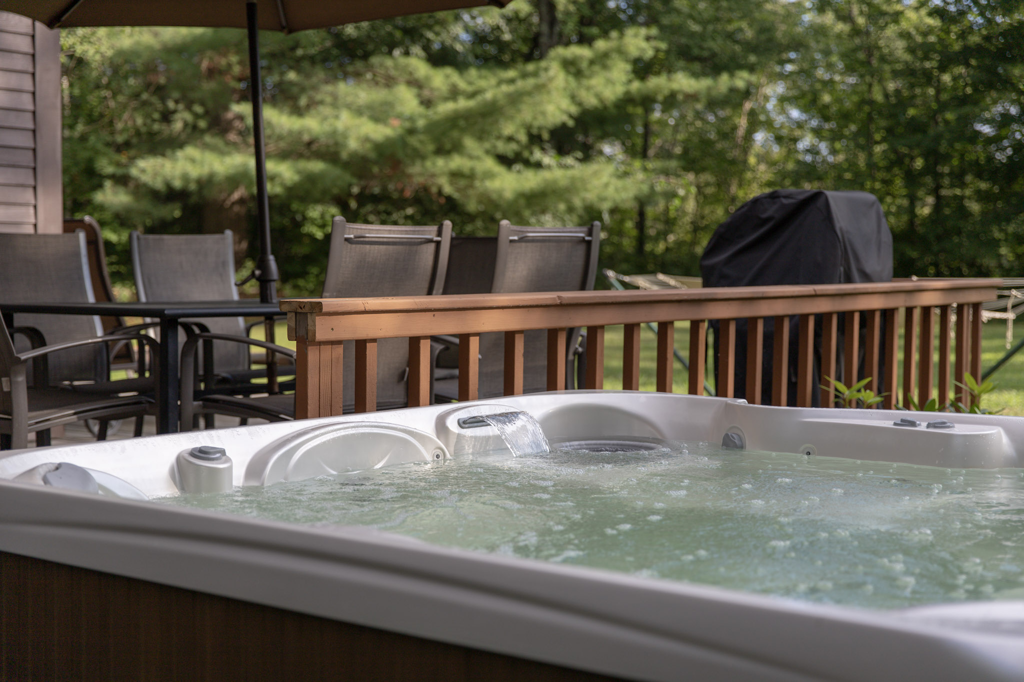 close up hot tub best.jpg