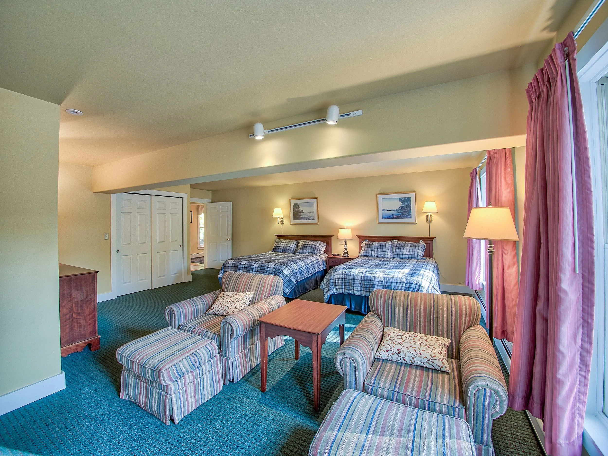 Birch Glen Interior-8.jpg