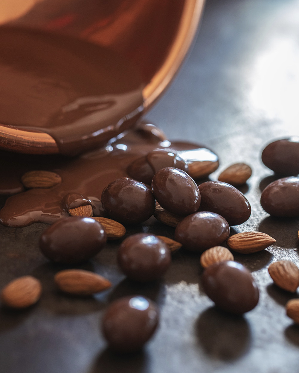 Almonds+-+MIlk+Chocolate++%283%29.jpg