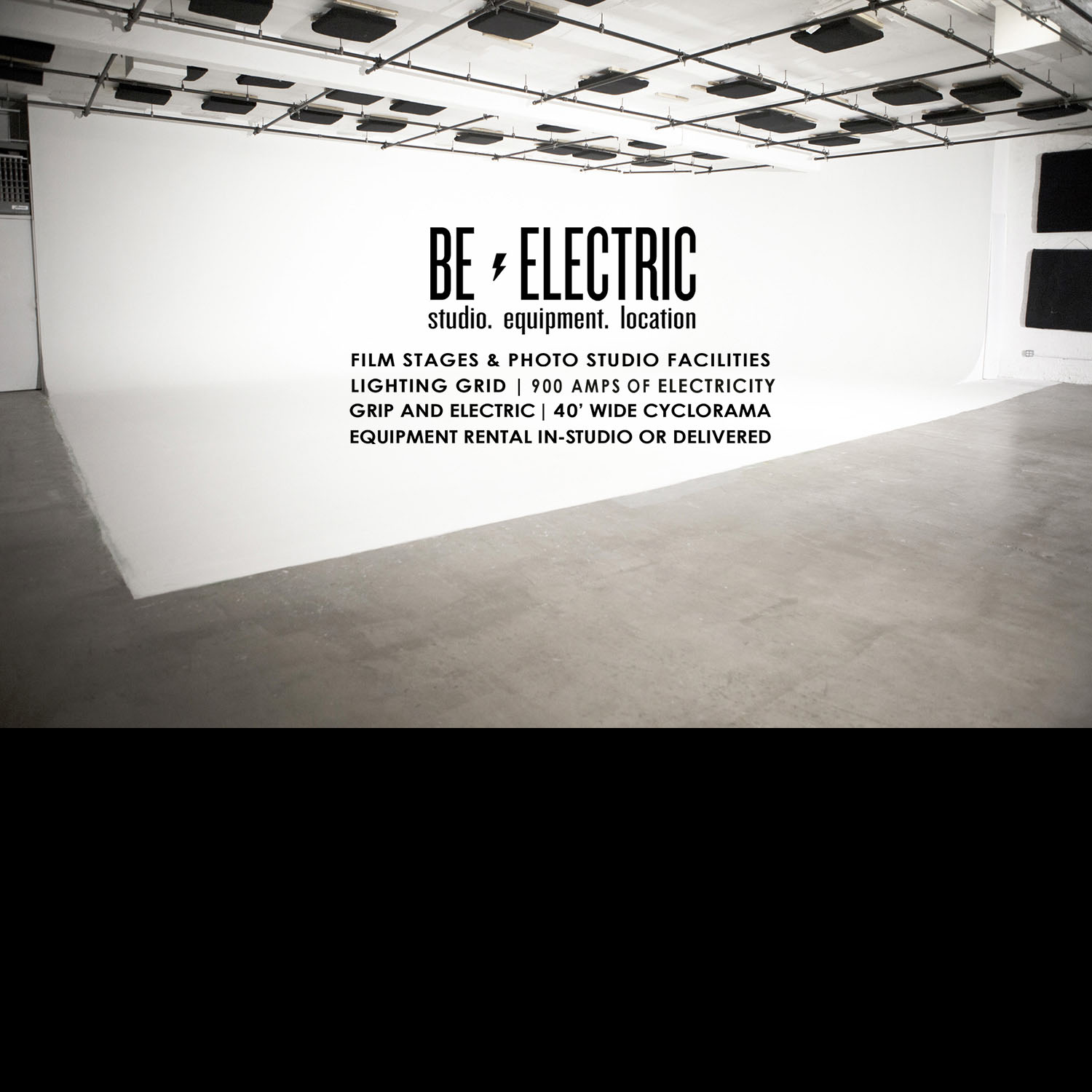 cyclorama-photo-studio-film-stage-rental-brooklyn-nyc-text.jpg