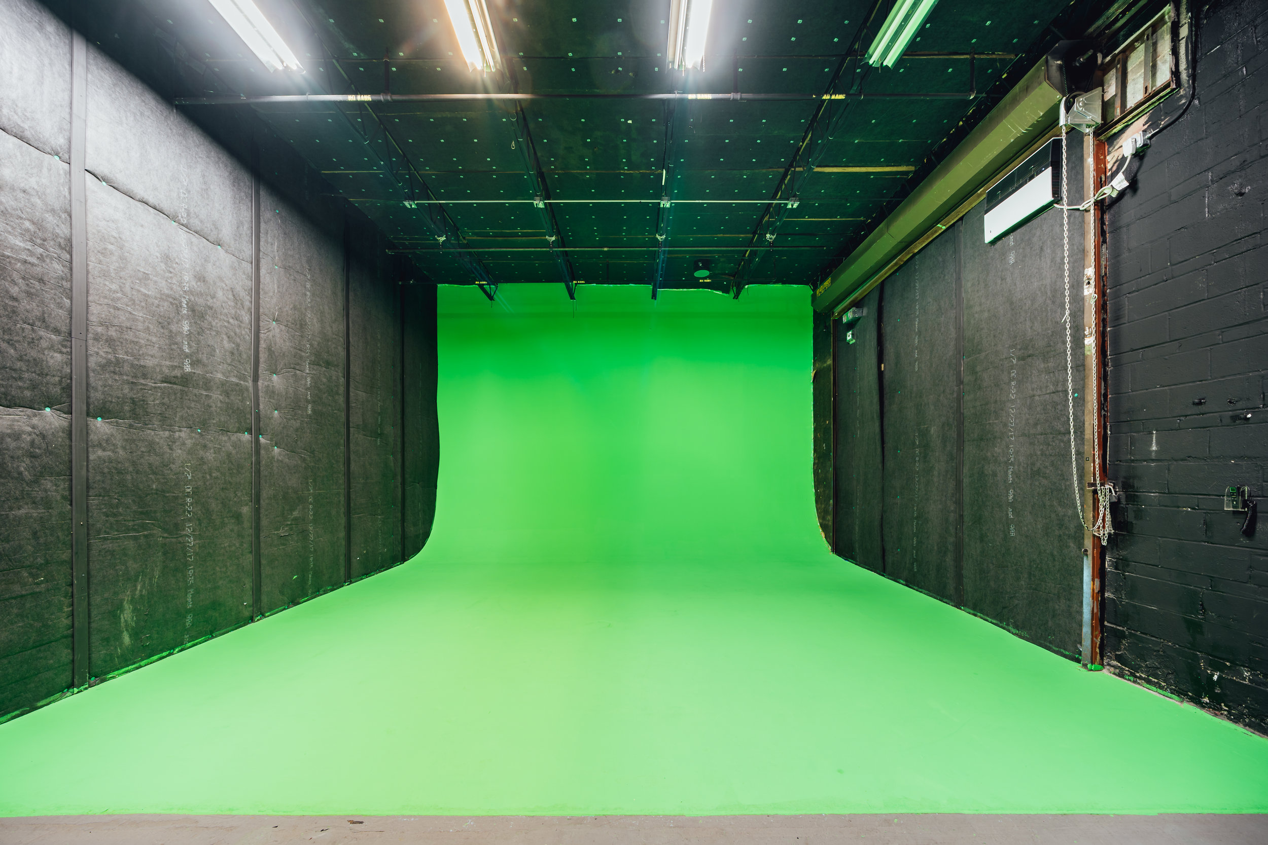 Studio 6-02.jpg