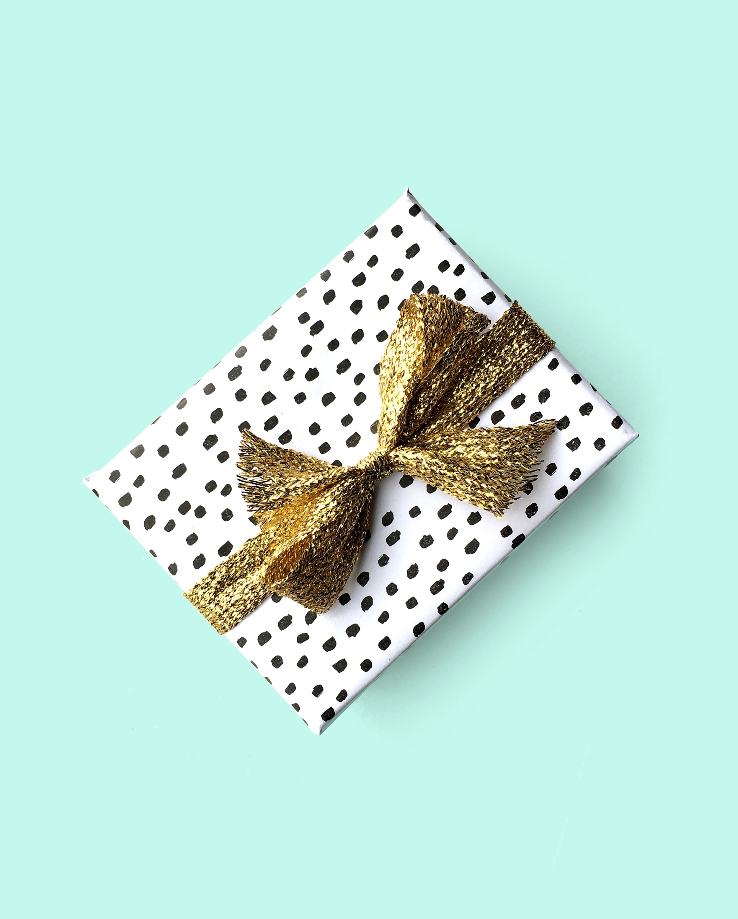 Sugar & Gold | Polka Dot Giftwrap