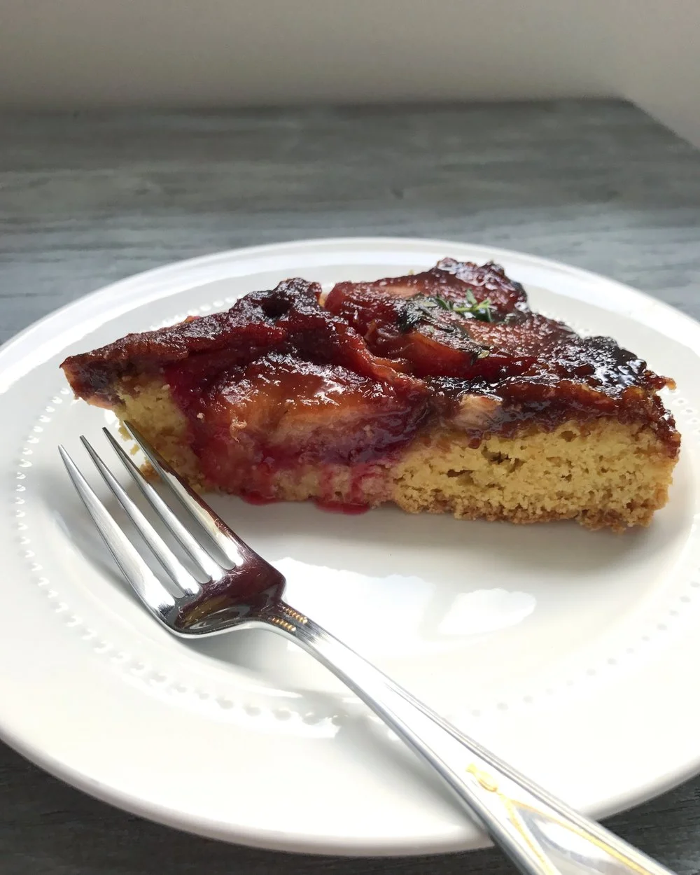 Easy Plum Upside Down Cake 