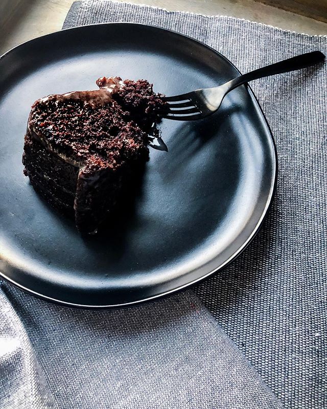 There are a few things I cannot resist no matter how hard I try. Melty Brie, anything with crunchy sweet crumbs right out of the oven, fresh roasted cauliflower (I know, it’s weird) and most of all, sticky, moist, stick to the roof of your mouth chocolate cake. I have actually eaten a half of a cake in one sitting without realizing.
I asked fellow bloggers and they voted it’s totally ok to post two totally chocolatey desserts in one week so here goes!
Those of you who watch my stories know that I attempted to create the most moist, melt in your mouth chocolatey cake ever but supremely failed like 3 times.
I finally fixed it and you can find that epic recipe alone with my all new article on food trends in the Binah this week!
Guys run. Get it!
Wait, did I mention this is a one bowl, no mixer recipe?
I didn’t? Oops!
#binahmagazine #feedfeed #food52grams #f52grams #chocolate #chocolatecake #thebakefeed #dessert #dessertstagram #cake
