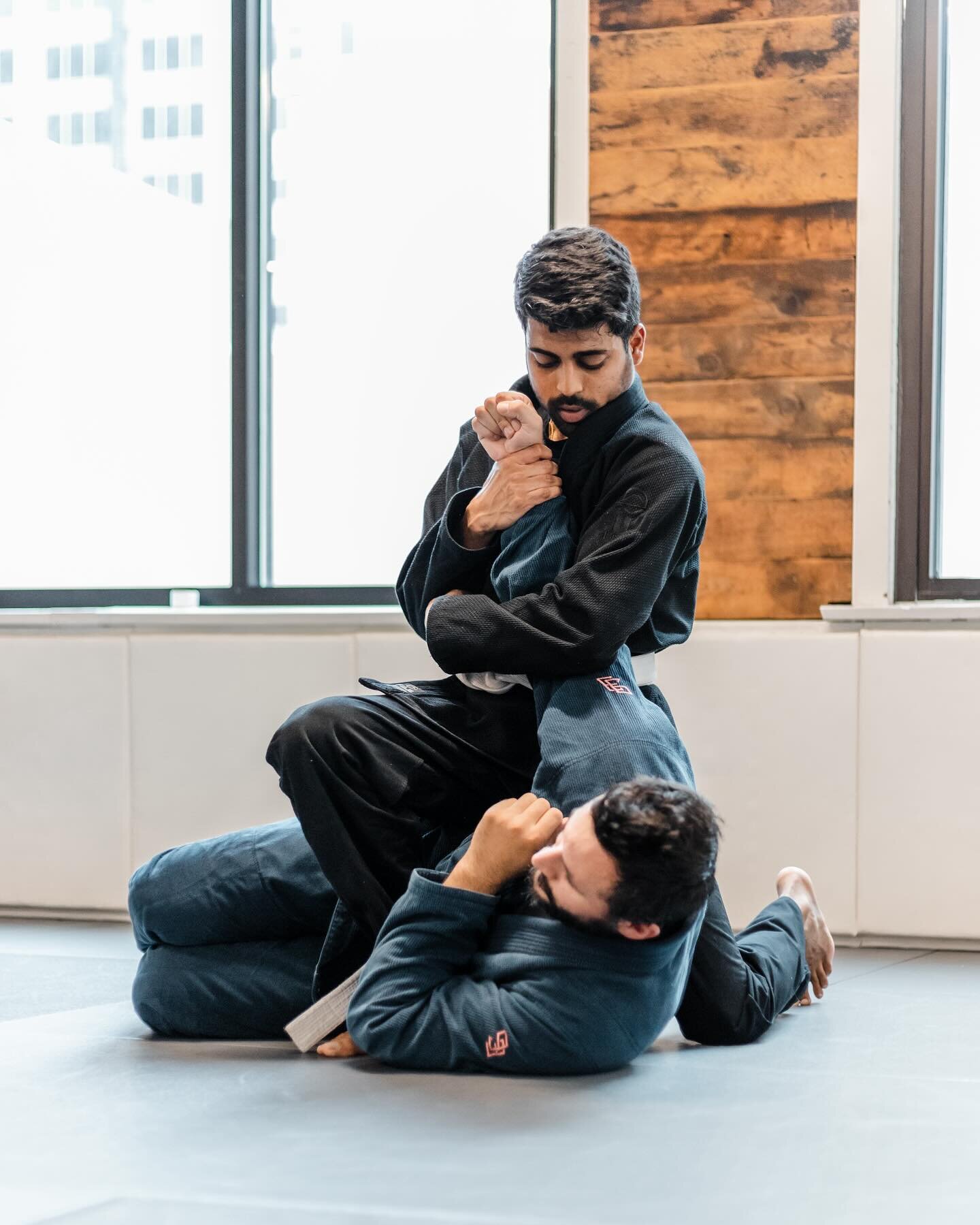 In Jiu Jitsu, brute strength is subservient to knowledge, skill, and technique. An important aspect of Jiu-jitsu is therefore to constantly learn and improve the way we execute and defend techniques. This knowledge is not abstract but includes learni